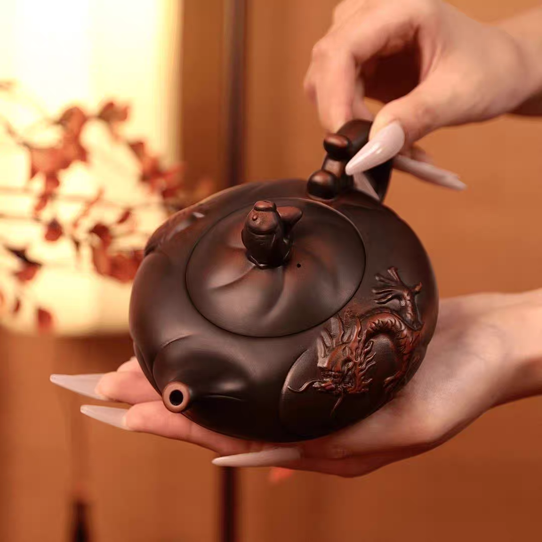 Fish‑Dragon Relief Whistling Zitao Teapot 300ml