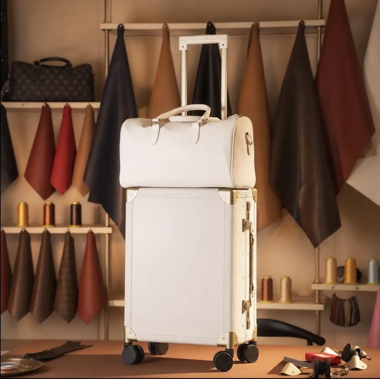 24-inch Pre-Vintage Leather Luggage with Zinc Alloy Telescopic Handle and Universal Wheels for Travel Use