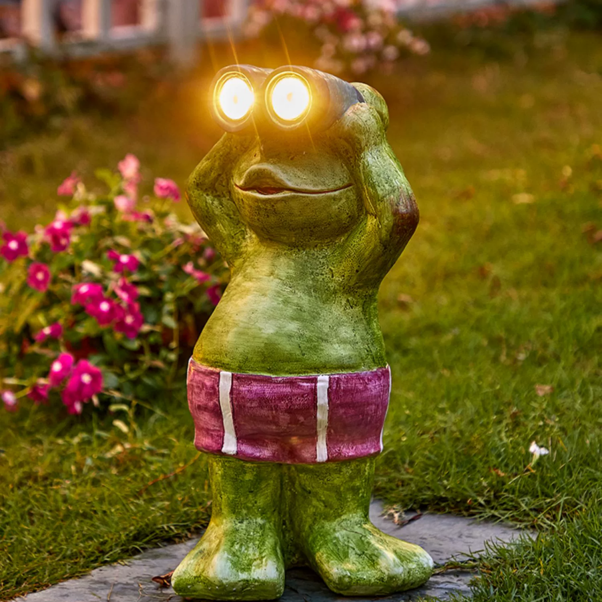 #S3 Garden Sculpture Frog Solar Night Light